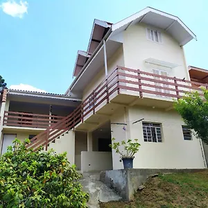 https://aconchego-dos-santos.camposdojordaohotels.net